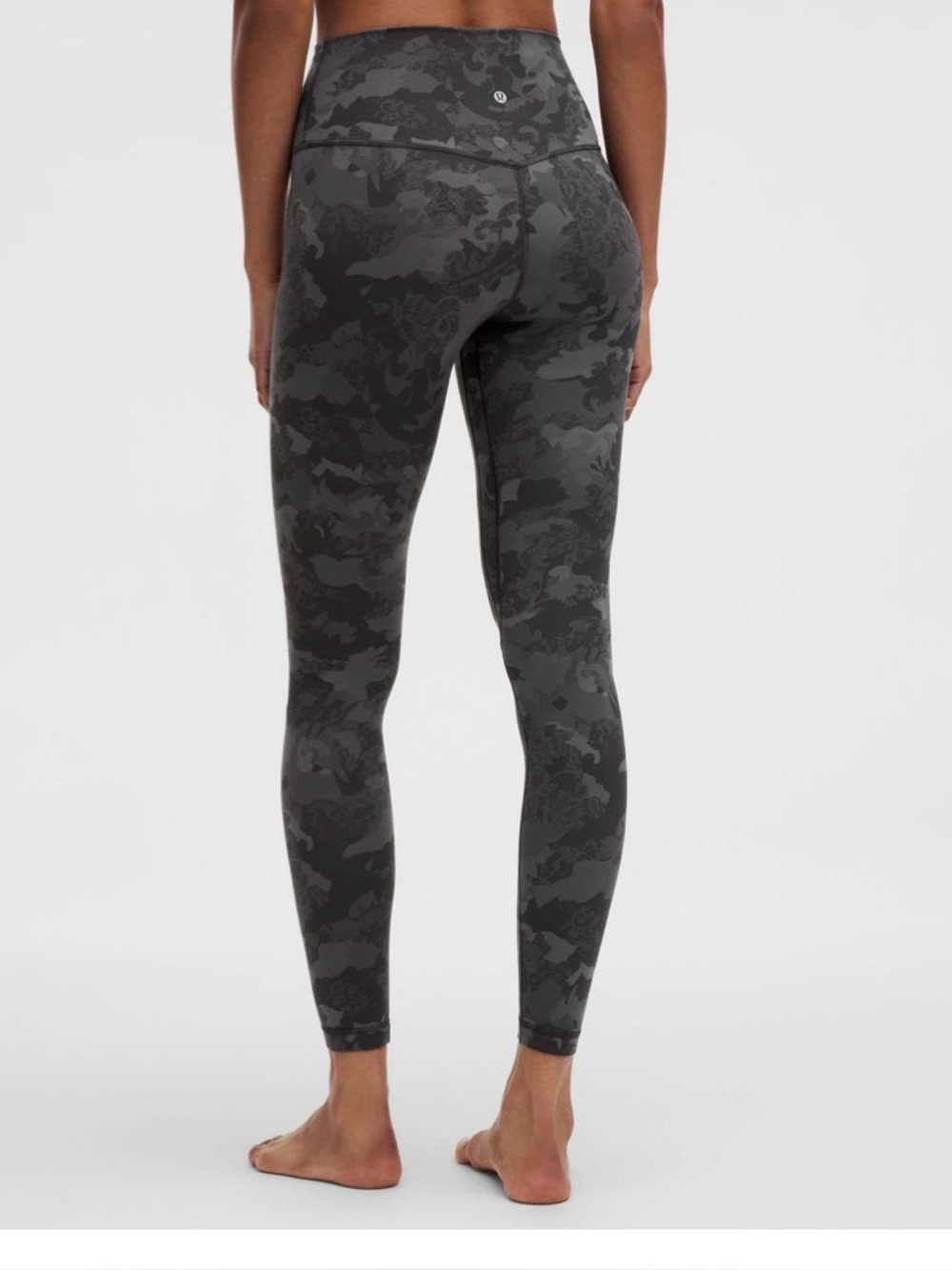 Lululemon Align High-Rise Pant 28"
Hidden Heritage Lace Black Multi Sz 6